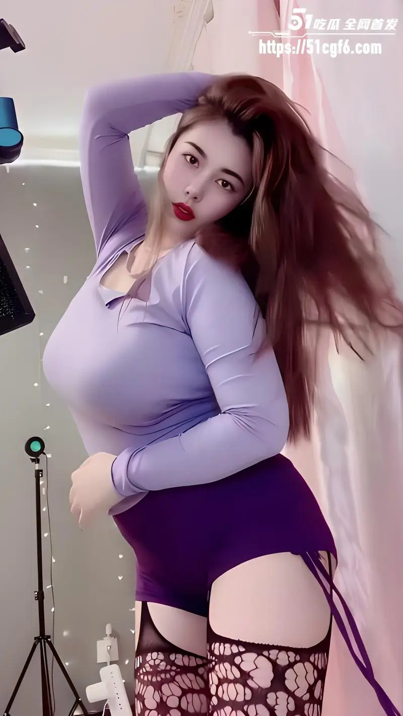 快手190万粉网红 灵朵朵 骚舞福利 巨乳少妇抖胸扭臀 情趣黑丝眼神撩人 图6