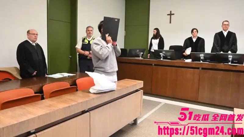 在德博士 钟义 迷奸女友7次 超量镇静剂致昏迷 淫秽视频大肆炫耀流出 令人触目惊心! 图13