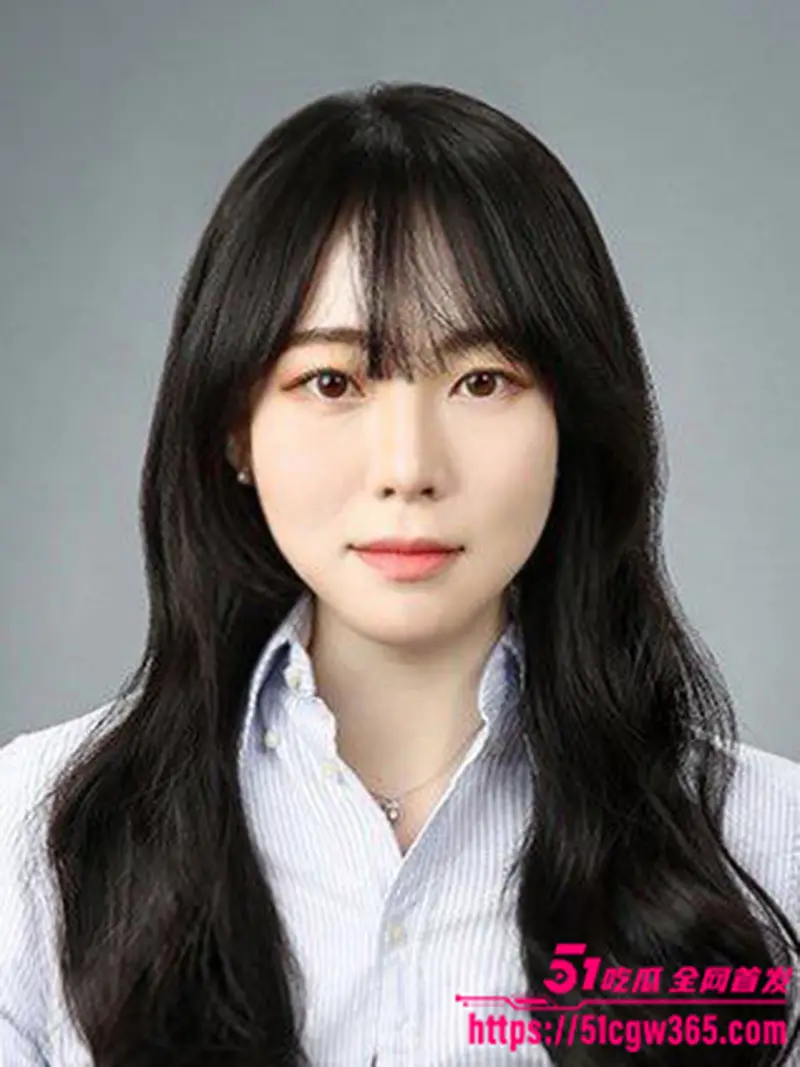 韩国气质人妻 姜允瑟 出轨偷情视频曝光 职场OL黑丝女王 被老公好友狂操失神 画面香艳刺激反差炸裂! 图3