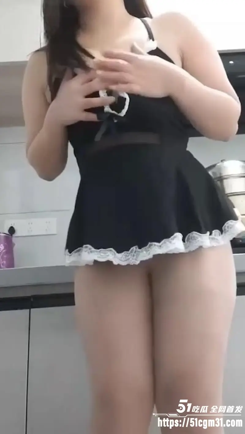 快手49万粉熟女网红 石门二姐 定制福利 穿包臀裙展示丰乳肥臀 极品坦克骚舞诱人! 图5
