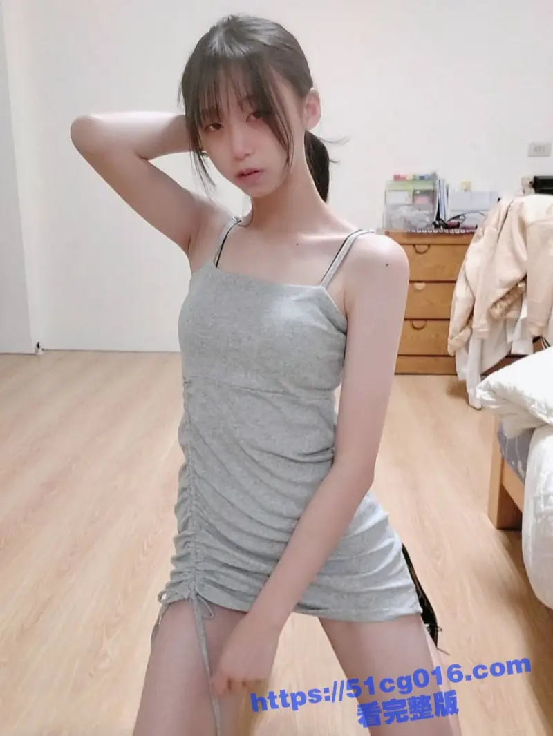 今日换口味!来个高颜值反差台妹 奶子十分坚挺 腰也够细 大尺度露脸私拍 图2