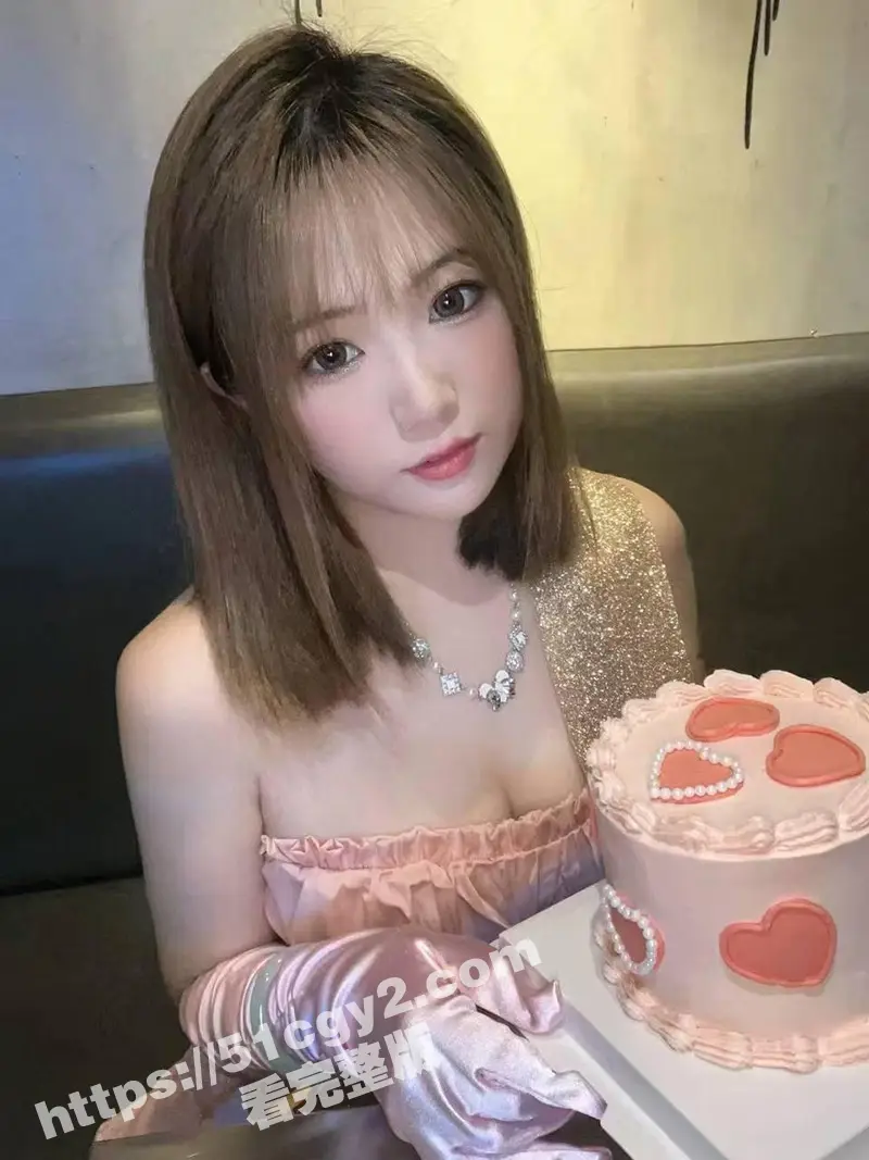 抖音20W粉丝女网红 华华华酱 与榜一大哥罗总车震翻车 被抓时连裤子都没提起 名场面视频曝光！ 图4