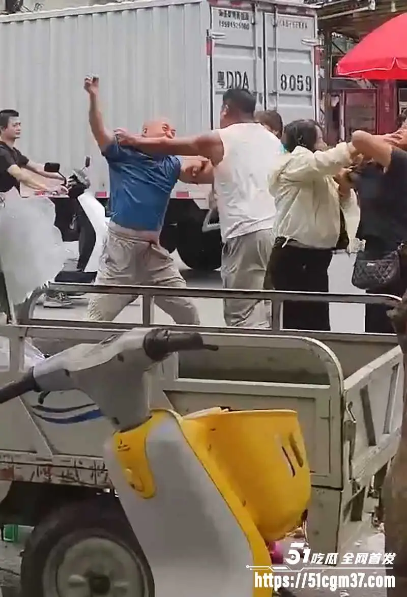 一毛钱两条人命 广东汕头俩商贩因价格争执 打架动刀送夫妻共赴黄泉 图4