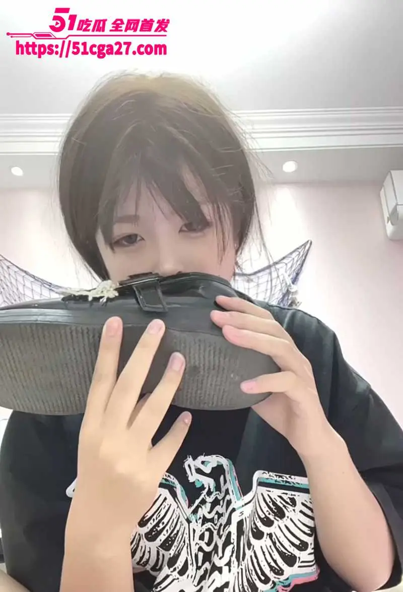 男奴调教天花板 小米女王 与 精神小妹的那些年 最新福利合集流出 足交虐屌花样白出 各种玩法超级变态！ 图3
