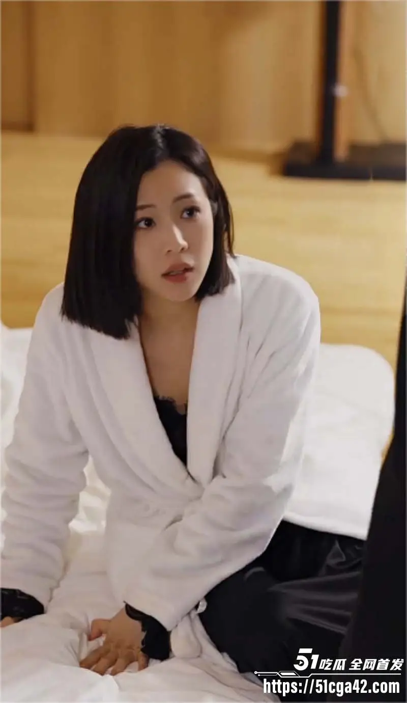 每日短剧《不安于室》貌美娇妻出轨瘫痪在床的岳父 开启新生后偶遇良人恢复往日温馨！ 图3