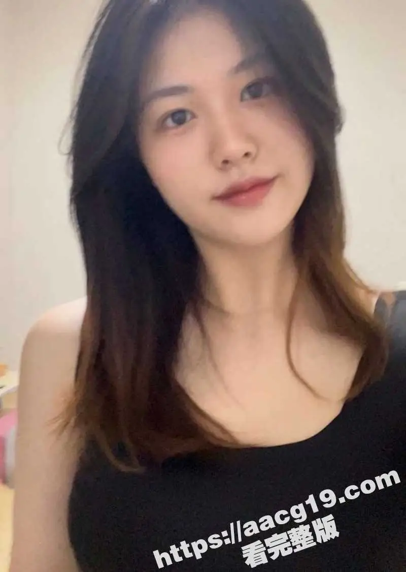四川广安王筱雅 刚结婚的肥臀人妻 被绿帽老公实名曝光 自己老婆让给兄弟玩 这大屁股后入太过瘾了 图1