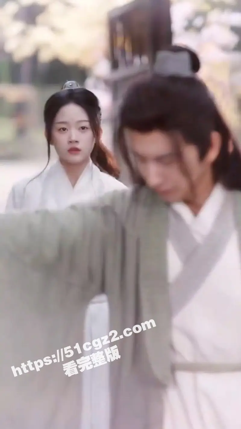 修仙短剧《隐世魔尊女帝带娃上门求负责》仙界女帝身中合欢淫毒坠落凡间 落入了他的房间那夜翻云覆雨 图5