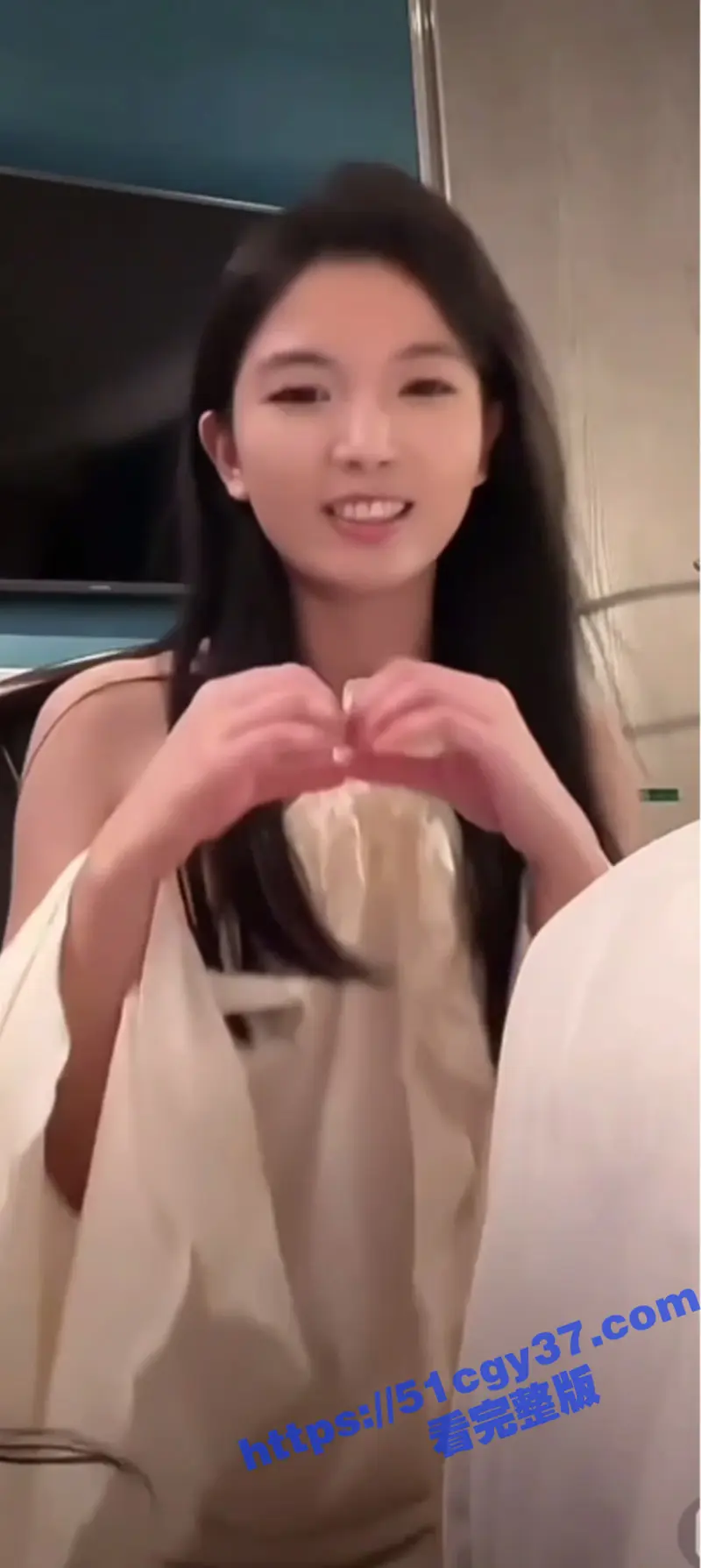 抖音颜值主播闪现露点合集 为了流量真空上阵 有意无意擦边露点 精准捕获老色批！ 图2