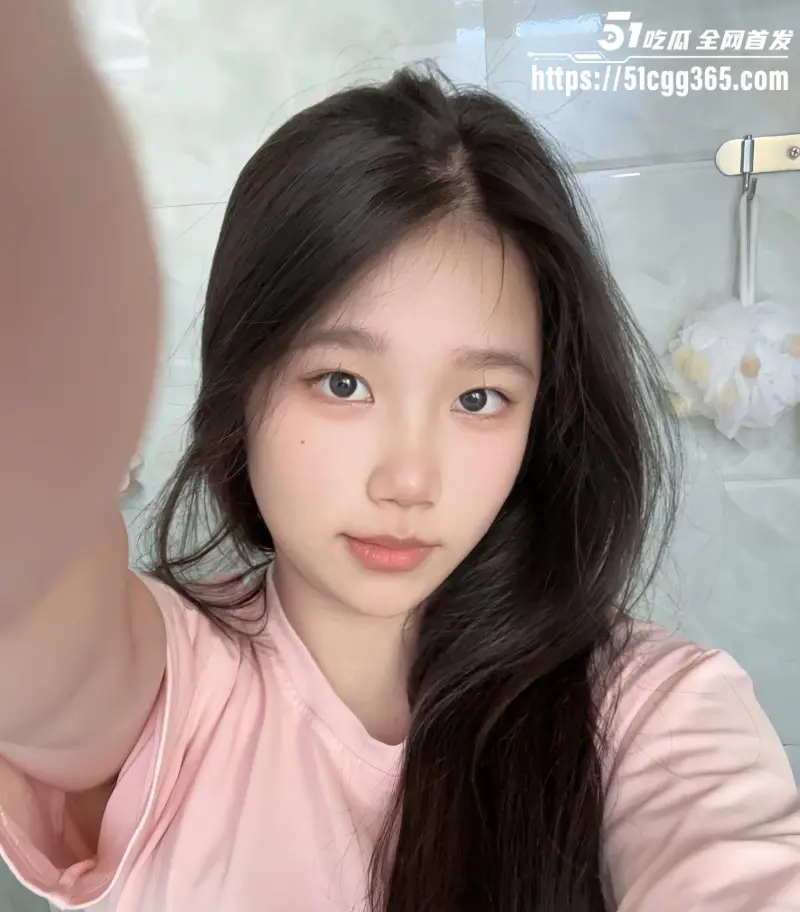 东莞理工学院学生 李慧佳 因修手机被爆出大量不雅图片跟视频 清纯外表下淫荡母狗本性！ 图3