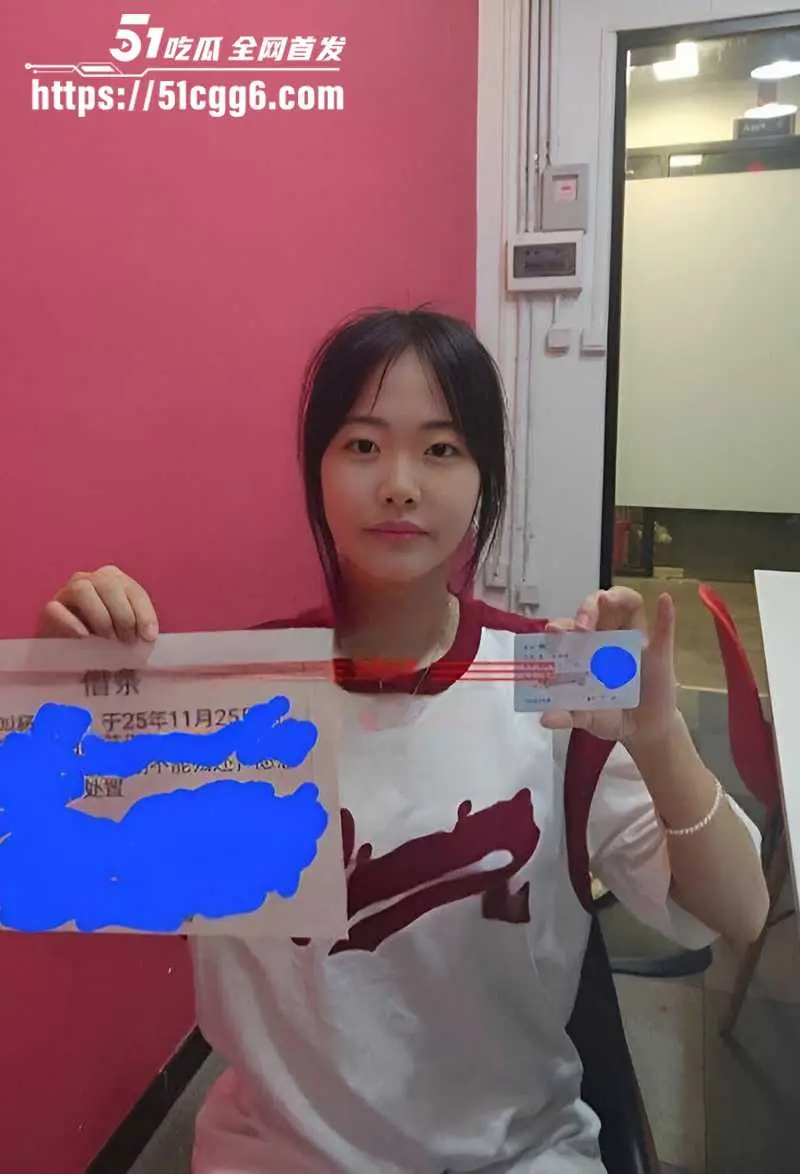 广东大二清纯学生妹 杨云菲 网贷视频流出！果冻奶小骚货为还债录裸拍 脱光被金主远程调教！ 图6