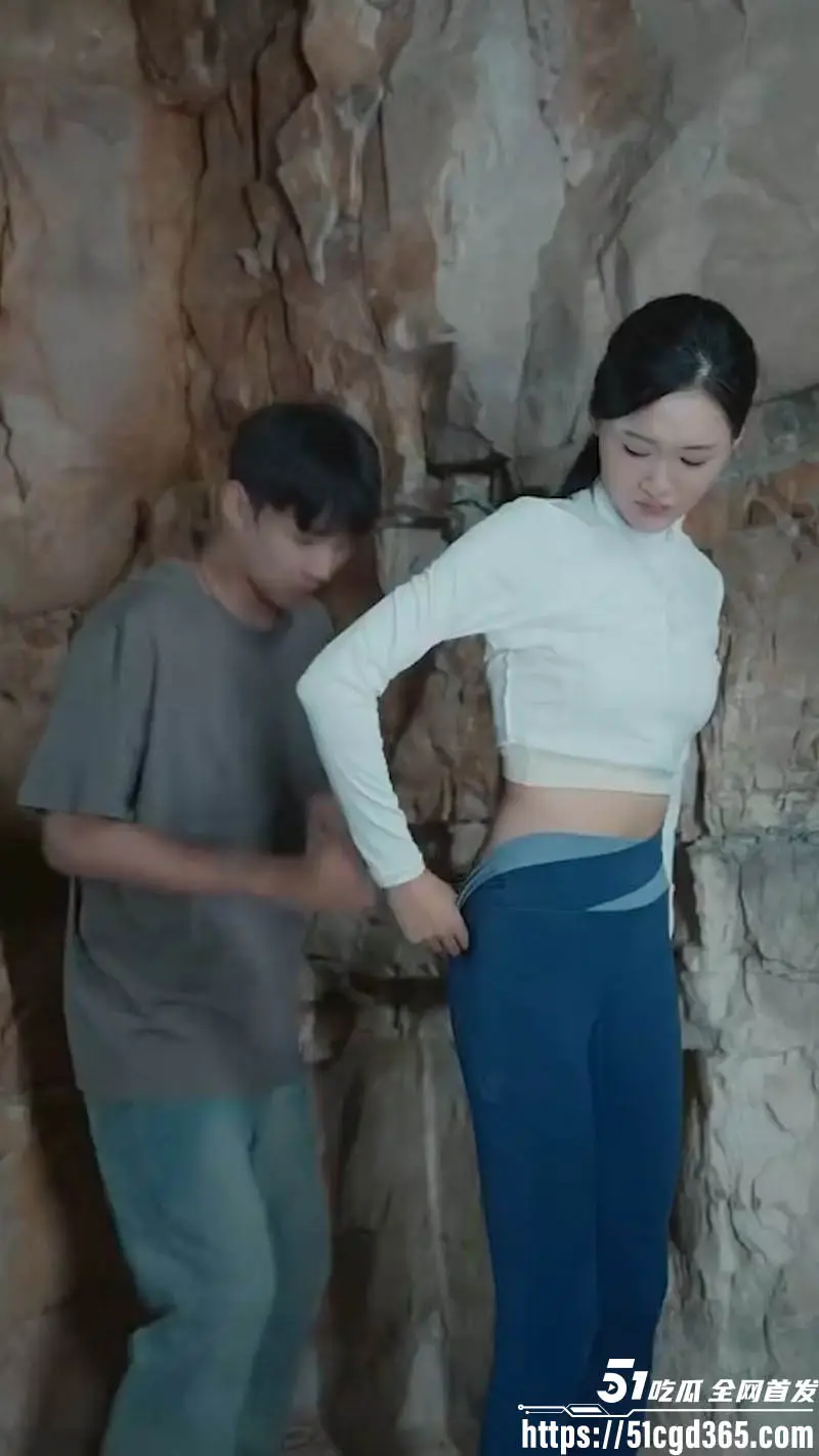 免费短剧《逍遥村野小神农》为救寡妇解锁乡村奇缘 妙手回春逆袭的逍遥人生！ 图5
