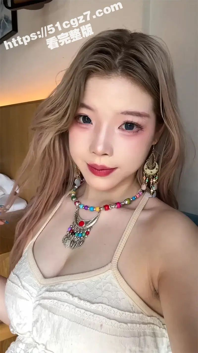 推特女神级反差母狗 钰子hormoneyu 靓丽可爱的颜值 配上硕大的美乳 极致诱人大尺度福利流出 图1
