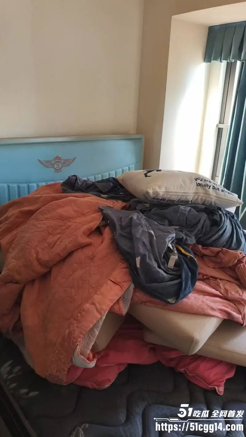 广东珠海香洲区绿景玺悦湾小区 业主酒后纵火在业主群直播预告 提醒大家撤离吓坏全楼 聊天记录现场视频流出! 图2