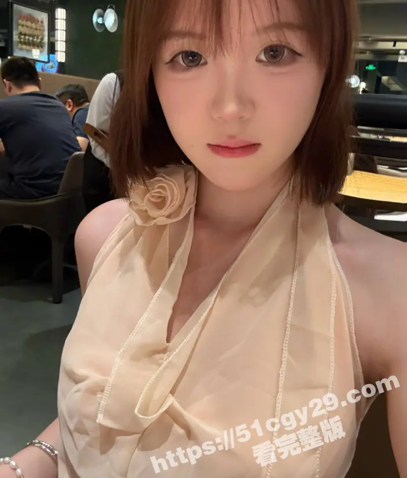 浙江台州白幼瘦嫩萝 薛子怡 被金主包养后肆意蹂躏 撅臀侍奉惨遭后入肛交灌满浓精! 图4