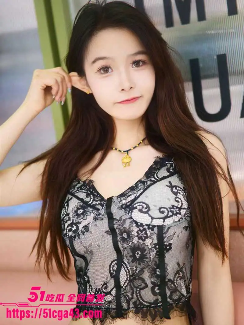 湖南18岁小母狗 七七 美椒乳清纯尤物 主动女上骑乘 男友无套内射视频曝光! 图5