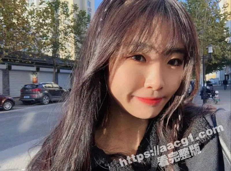 高挑妖娆美女私拍流出 情趣装跪地吞棒 玲珑玉乳艳丽异常 浓密私处特写完美呈现 图7