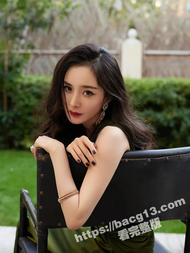 杨幂被灌醉迷奸 呻吟我老公呢 14分10秒不雅视频完整版 全凭那颗痣实锤真相！ 图6