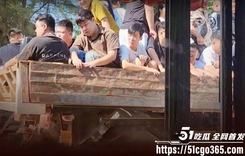 缅甸政府军突袭KK园区 2198人被控30套星链查获 园区大逃亡700人涌泰国 7名女子被骗入园区内卖淫视频曝光! 图4