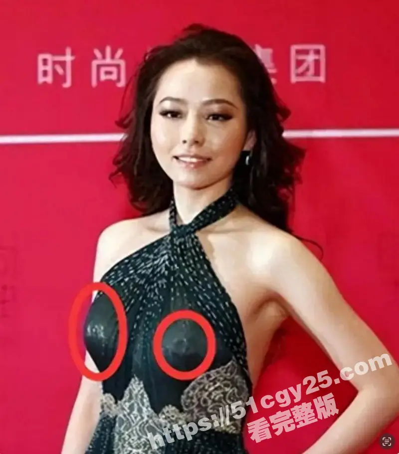 绝美歌后 张靓颖 九万字妆造爆火 早期曾“逼婚”比其大19岁的渣男 还为其打乳钉！ 图6