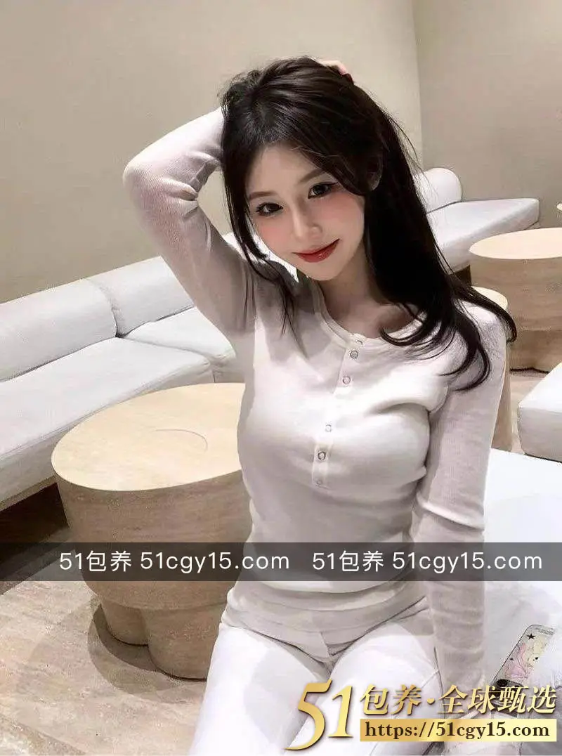 51包养 高端外围 | WDL041103 大连模特 水蛇腰蜜桃臀 质量保真 假一赔十 图1