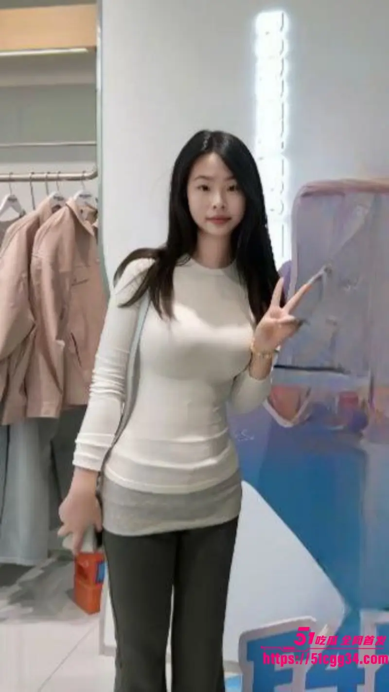 贵州精神小妹 吴婕 裸贷视频流出 黑皮少女展露美乳骚穴欲火横生 扭腰拍臀诠释反差本性！ 图4