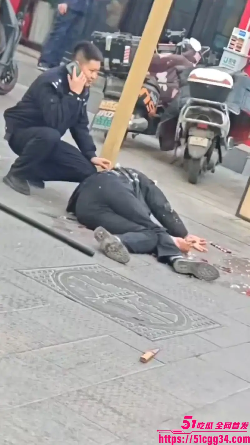 银川新华街朝阳巷命案!水果店为十几块税钱争吵一天 店主怒捅顾客当场死亡血流一地 事后主动自首! 图3