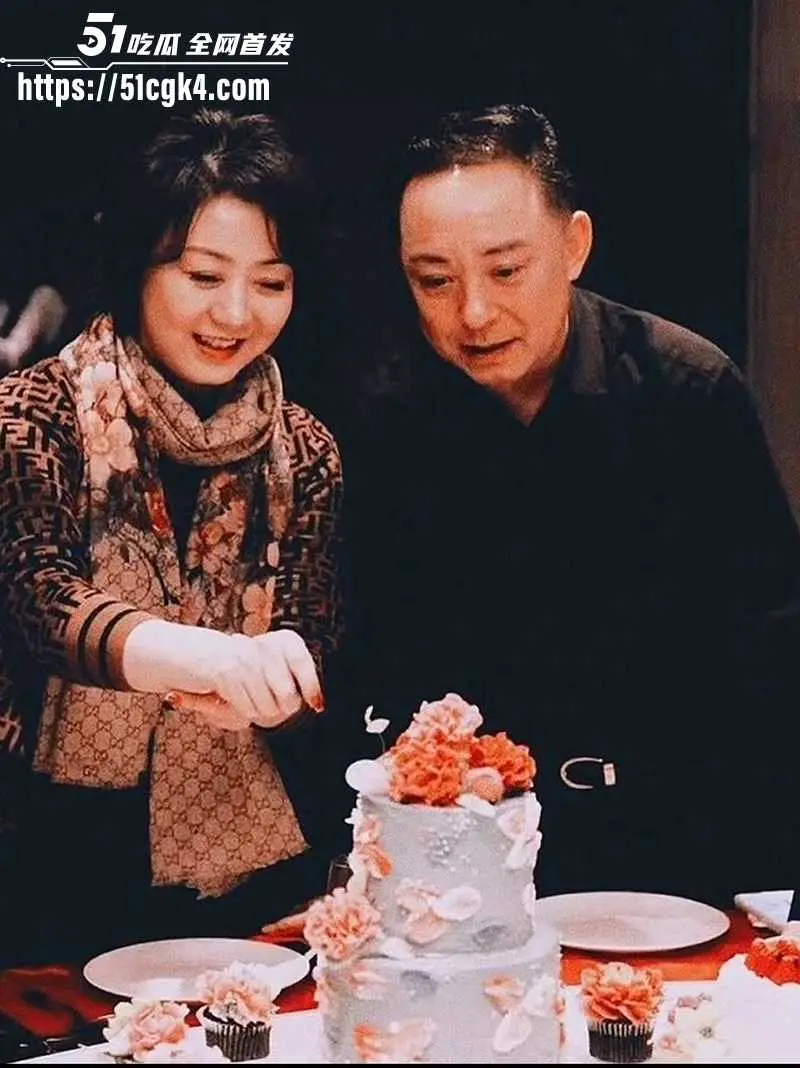 京剧第一美人 李胜素 被粉丝群曝光搞破鞋 与搭档于魁智暗生情愫 做爱视频火爆流出 相关话题现被全网封禁！ 图18