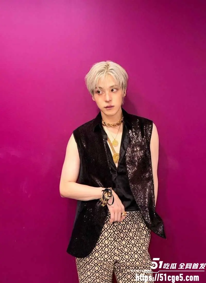 韩国ATEEZ成员 尹浩 被前女友长文控诉 ICU病床挣扎你却舞台闪耀 十年恋情惨淡收场 图3