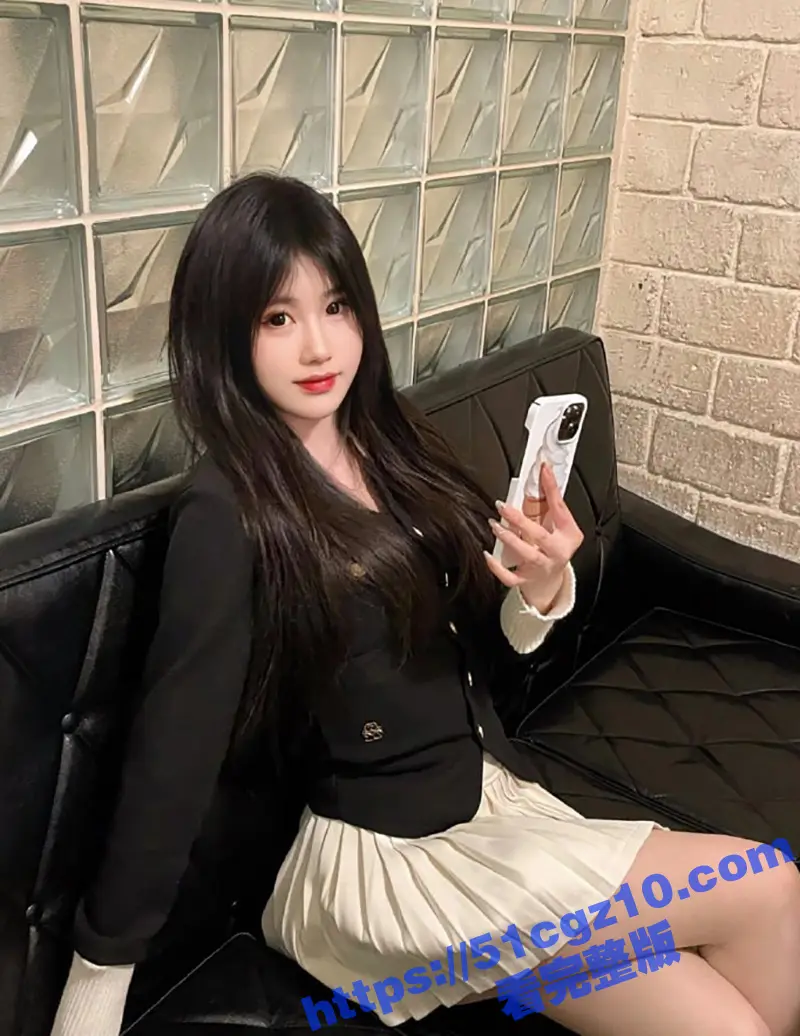 河南郑州莱尚健身工作室 唐莉莹 身材极品大奶肥臀 背着老公出轨约炮 不雅视频被曝光 图3