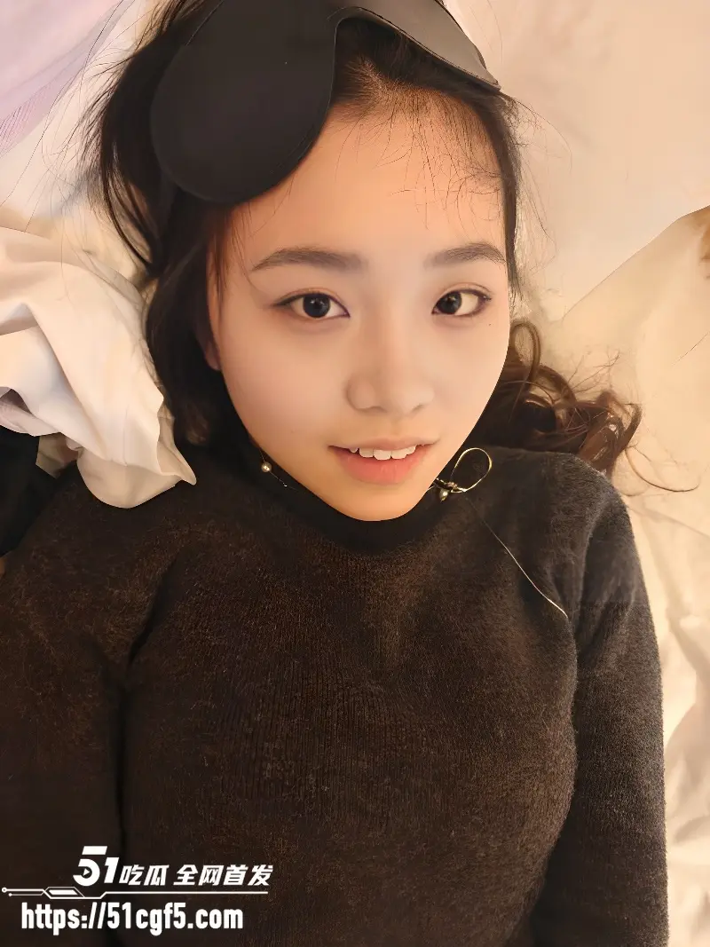 高颜值系花 孙小静 性爱视频 被男友疯狂调教 身穿黑丝情趣制服 蒙眼含球深喉猛操！ 图6