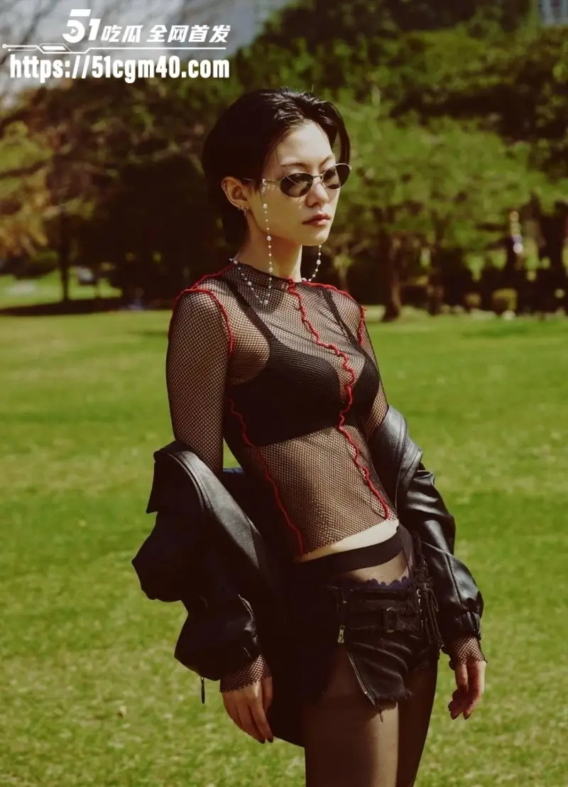 高颜值巨乳博主 oli 诱惑私拍合集 前男友曝光全裸自慰 漏奶发骚猛扣蜜穴 图2