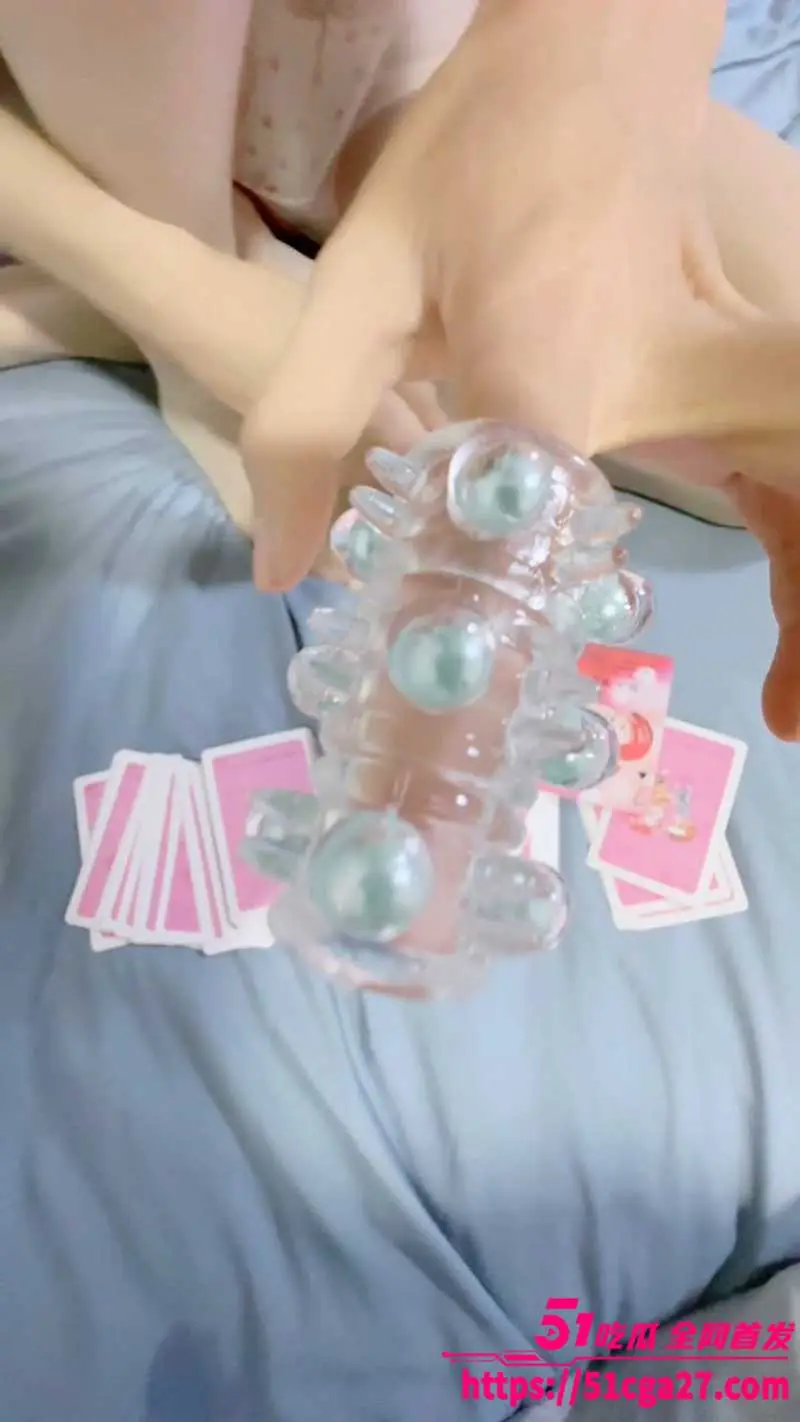 51原创小姨子的秘密 54式操逼体位玩崩小姨子 姐夫隔丝袜舔逼干穴 操得小姨子直喷白浆! 图7