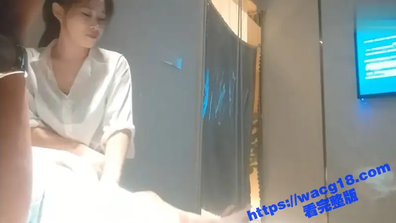 足疗店享受美少妇技师绝顶服务! 美娇娘撅起大屁股被后入紧张又刺激保证让你爽到起飞! 图2