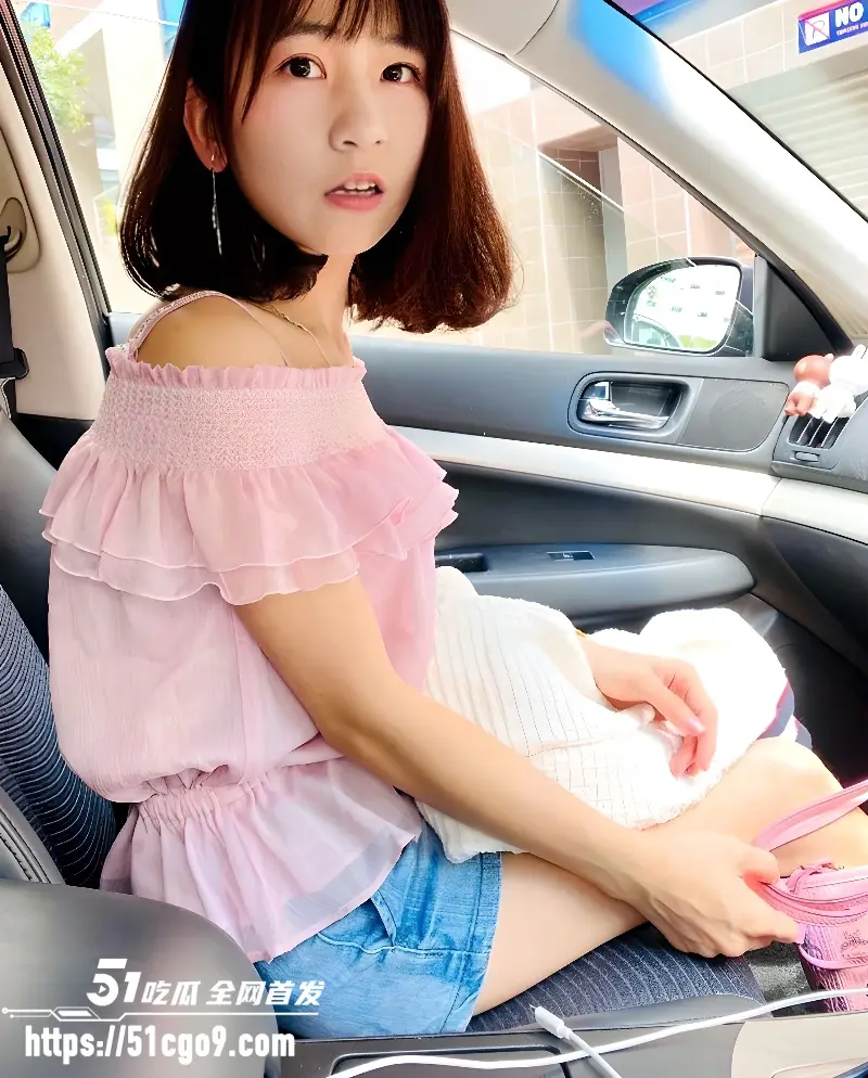 清纯甜妹性爱私拍 床上娇喘浪叫淫穴紧夹 被金主疯狂爆操高潮不断! 图2