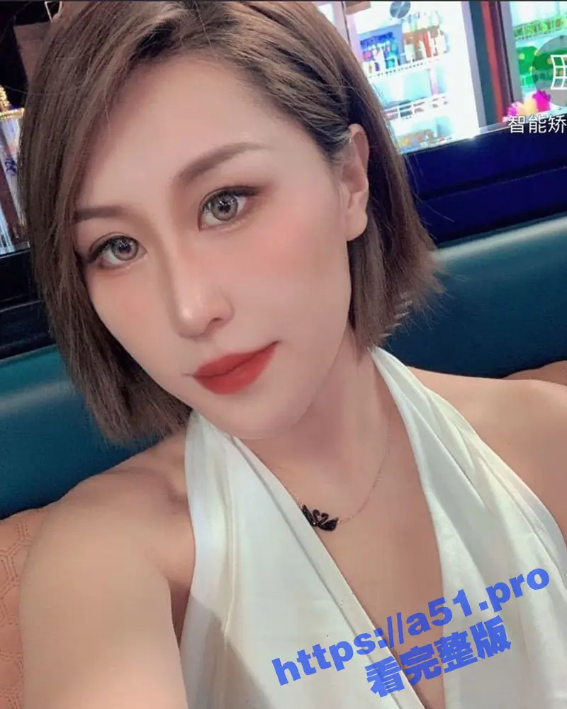 “你跟我做爱为什么不戴套 看不起我吗?”西安某公司优秀党员 方慧 和单位领导口交乳交不雅性爱视频流出! 图1