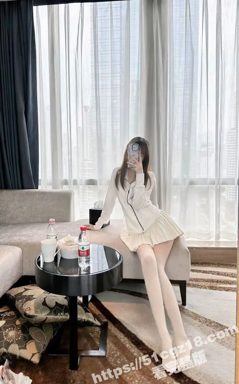 广东20岁母狗 覃苏 被金主包养裸聊视频泄密 高挑美女激情自慰 十分反差! 图5