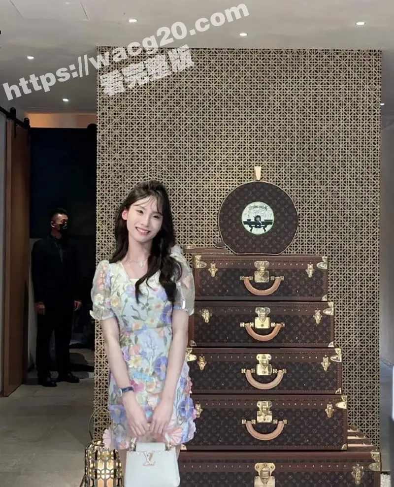 易建联大瓜！易建联嫖娼被曝光 1500美金嫖了个TS变性人 身份证及爆操人妖视频曝光实锤 图12