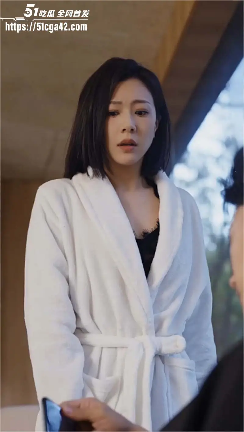 每日短剧《不安于室》貌美娇妻出轨瘫痪在床的岳父 开启新生后偶遇良人恢复往日温馨！ 图2