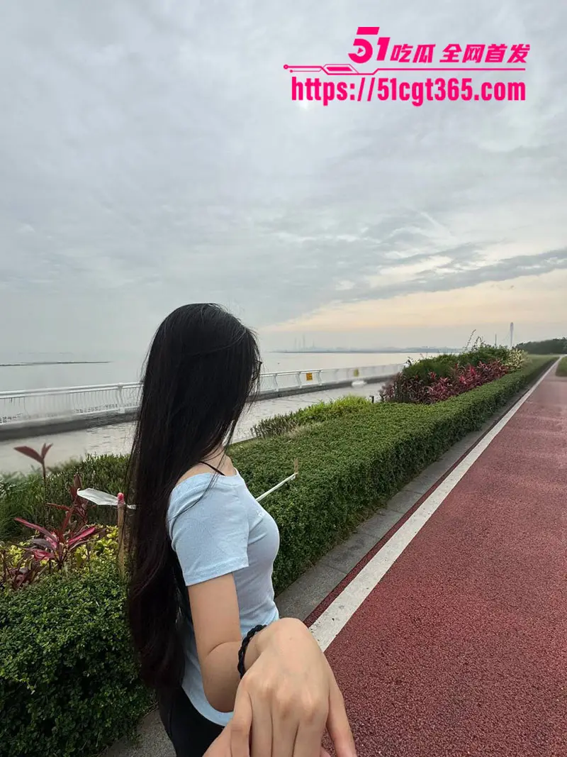 河南南阳极品女神 王明妍 被渣男曝光私密视频 洗澡自拍性感撩人 抠逼自慰SM捆绑调教 反差感拉满！ 图7