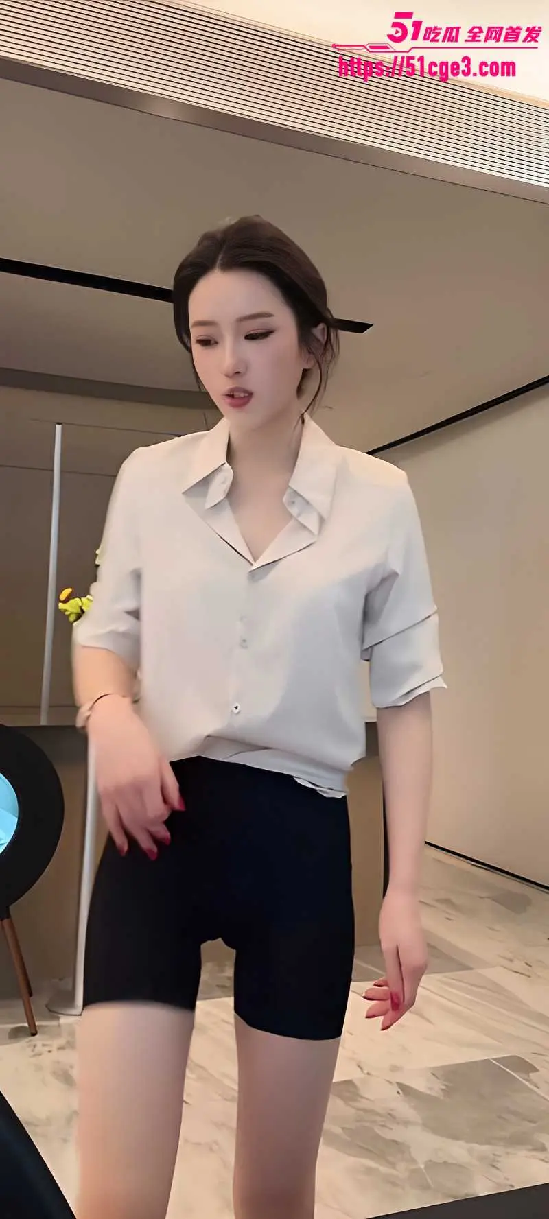 抖音快手小网红们 漏奶时刻 各种小姐姐故意漏奶走光 紧握流量密码刺激到爆 图2