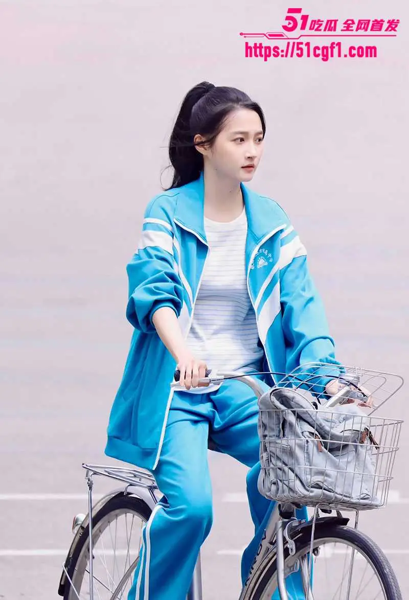 顶流女星 关晓彤 被自家制片人吴红梅公开内涵 陪睡上位黑幕 娱乐圈最脏秘密彻底曝光 图2