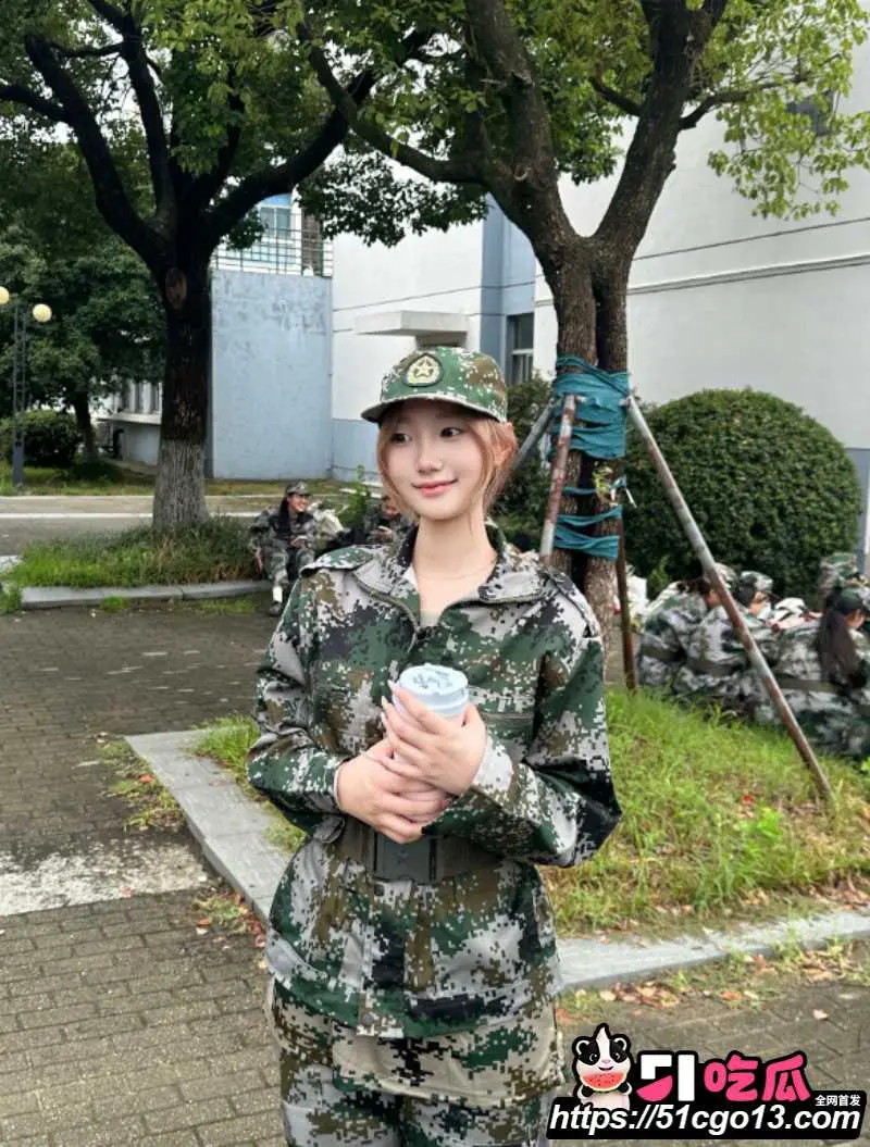 暑期欢乐开学季 青春荷尔蒙不熄灯 军训偷情大盘点 你还记得那个夏天吗? 图3