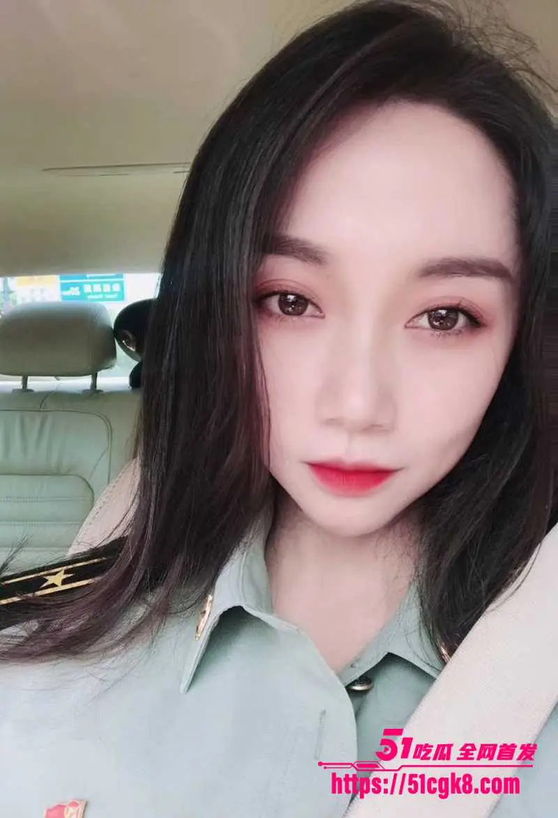 重庆沙坪坝区女干部 徐艳霞 惊爆不雅视频!尺度堪比AV!被领导无套狂干 露脸玩颜射吞精 被曝舔功了得 睡遍官场! 图3