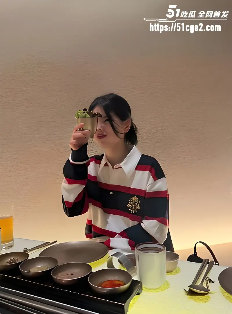 和老板娘出差看到她穿浴袍 真的忍不住 操自己老板娘是种什么体验 图5