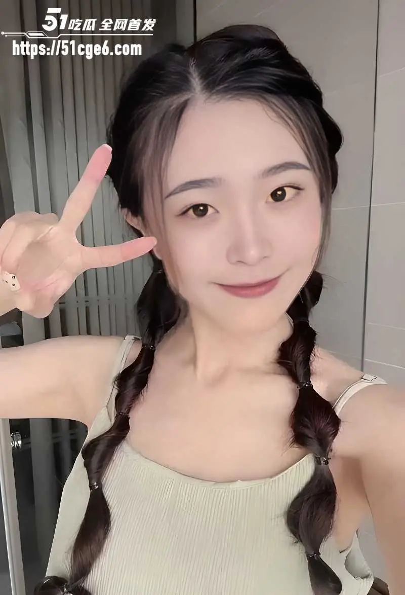 可爱大学生约炮私拍流出 全程露脸乳推深喉 撅着翘臀被后入猛操 淫贱发差又软又媚 图2