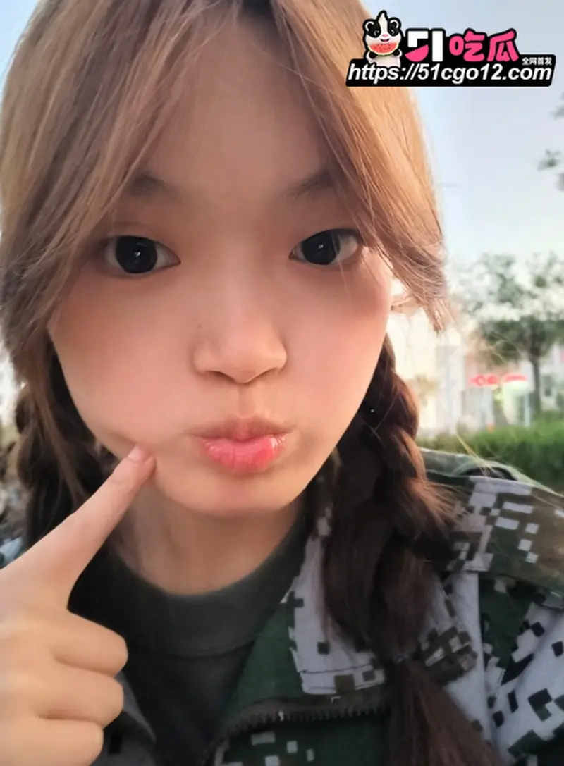 榆林能源科技职业学院 倪得莉 玩吃鸡手游约炮 劈腿男友 不雅视频被曝光全网! 图5