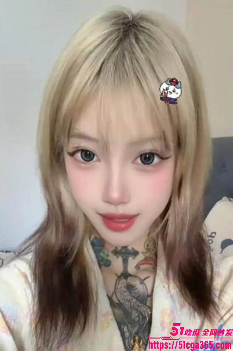 极品少女 胡晓冉 性爱视频泄漏 超级嫩妹被男友按头深喉口爆 滴蜡调教后猛烈后入 淫水四溅! 图2