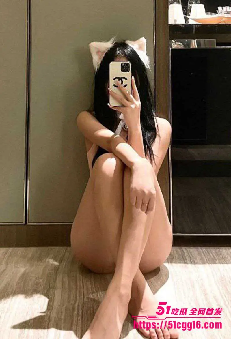 广东极品美女 沫黎 不雅视频流出!携闺蜜共侍富二代男友 一插一抠轮流爆操 爽的欲仙欲死! 图4
