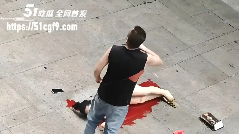 陕西延安金泽酒店血案 男子因妻子出轨当街持刀杀人后自杀 绿帽怒火直接燃爆 图4