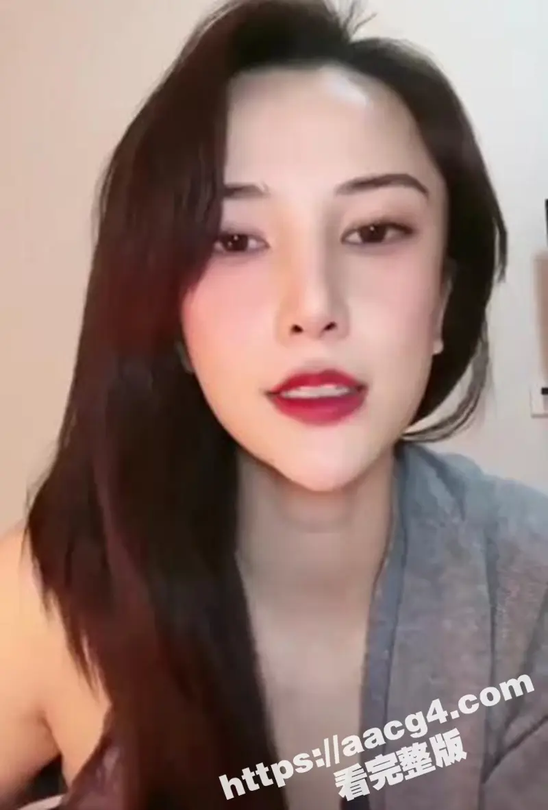 抖音网红 无名小姐加加 高冷御姐直播频频露点 掌握流量密码 各种露骚乳头 让人直呼666! 图1